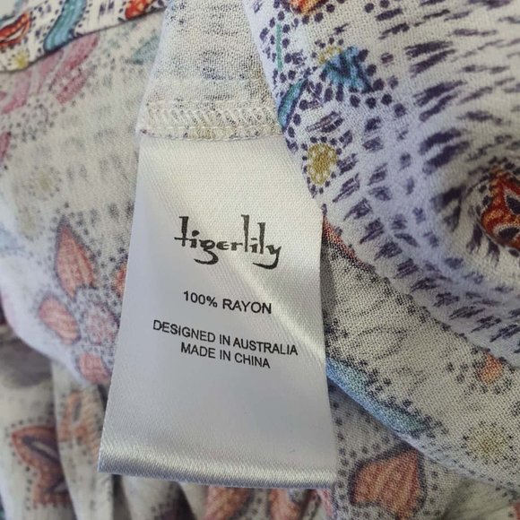 TIGERLILY Zautla Long Bell Sleeve Tie Front Floral Crop Top - Picture 11 of 12